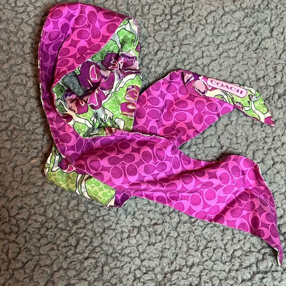 Coach Signature Print & Floral Skinny Purse scarf - Picture 4 of 4